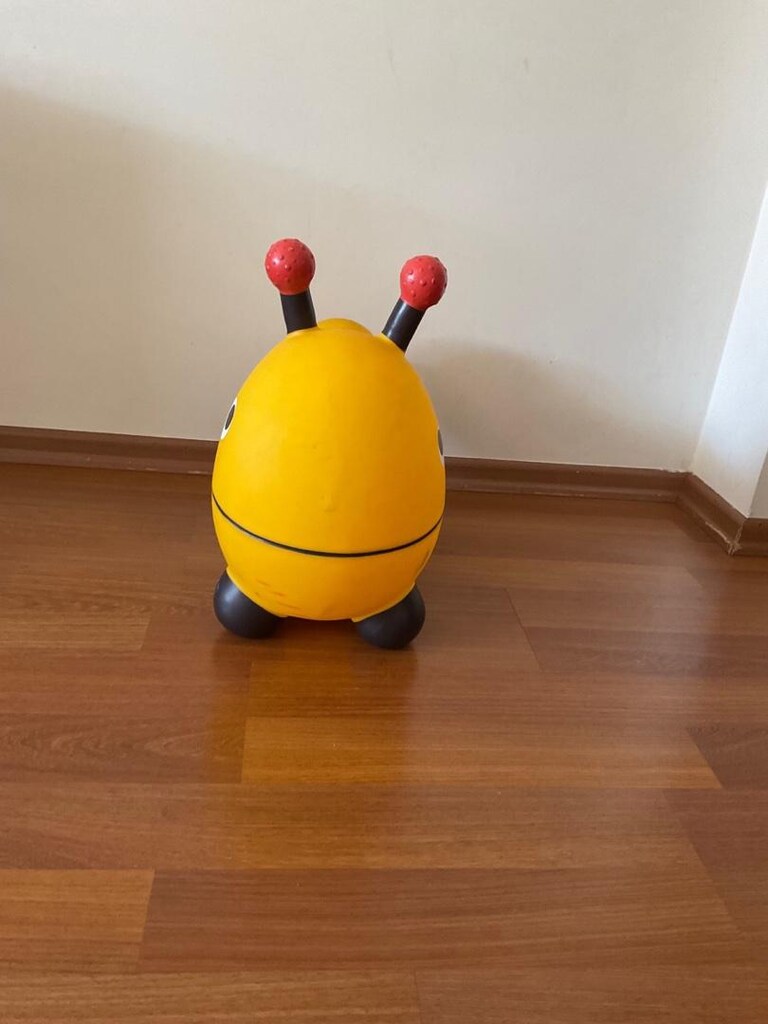 btoys zıplayan arı - 2