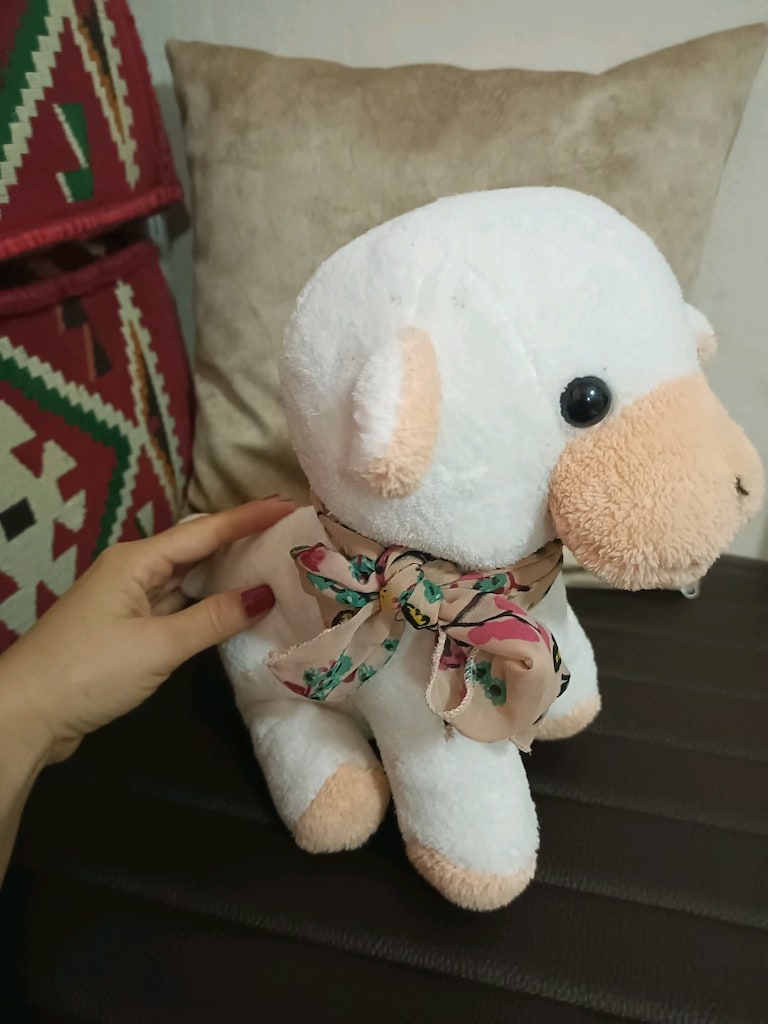 Peluş oyuncak kuzu