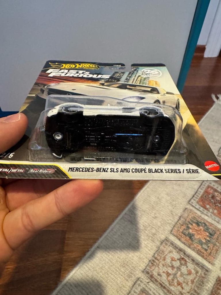 Hot Wheels Mercedes-Benz SLS AMG Coupe - 6