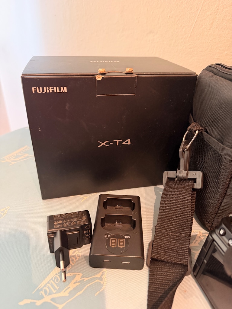 Fujifilm X-T4 +18-55 lens - 6