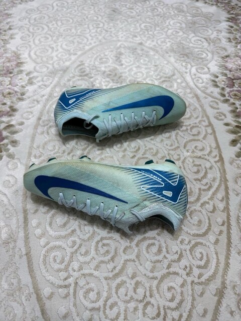 . orijinal Nike krampon