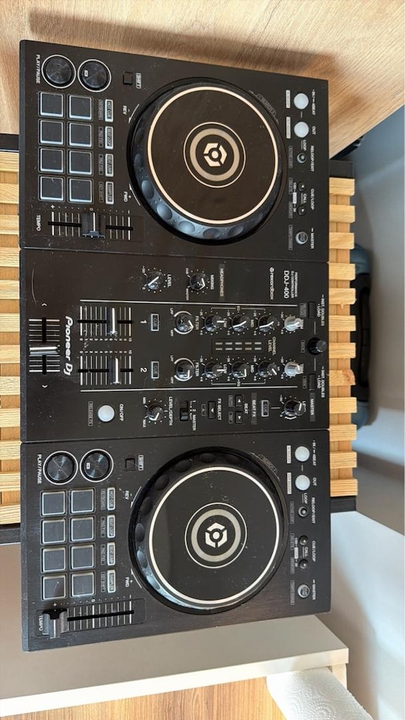 Pioner DDJ-400 - 2