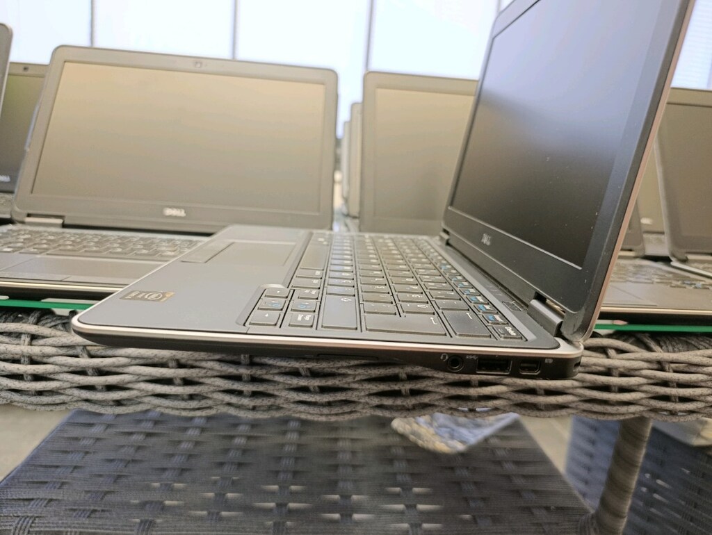 TEMİZ DELL LATITUDE E7240 – i5 8ram SSDli İş ve öğrenci kullanımı için - 4