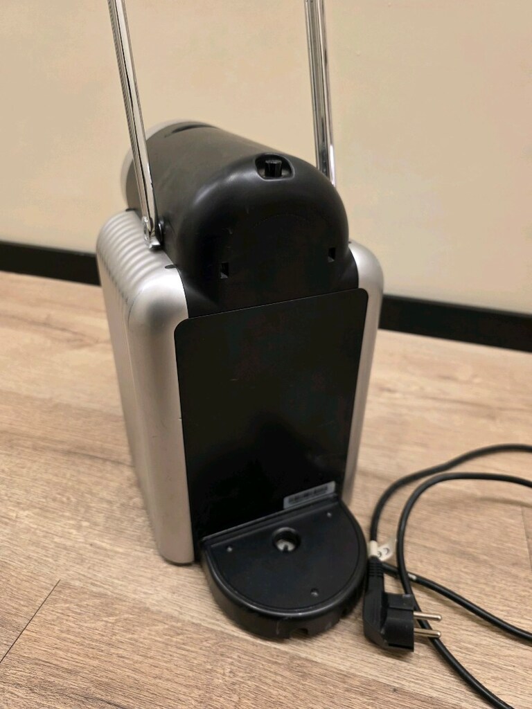 NespressoNespresso Zenius Espresso Kapsül Kahve Makinesi - 2