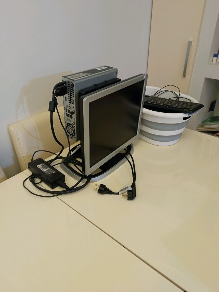 HP MİNİ PC - 9