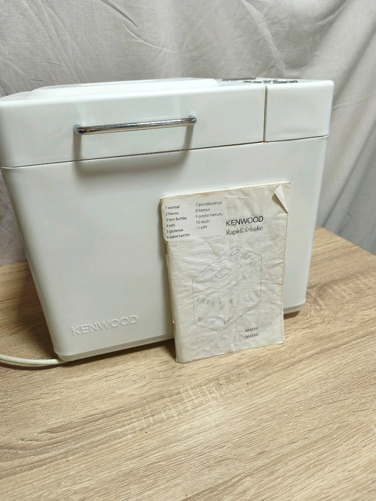 KENWOOD EKMEK YAPMA MAKİNESİ