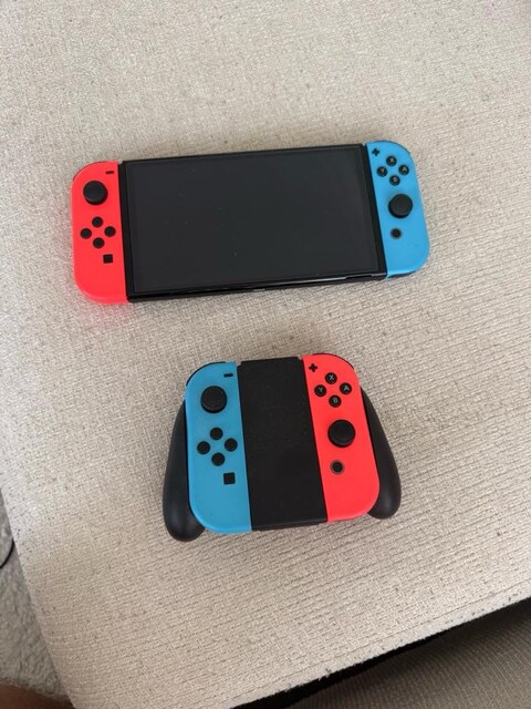 Nintendo Switch Oled +extra wireless controller