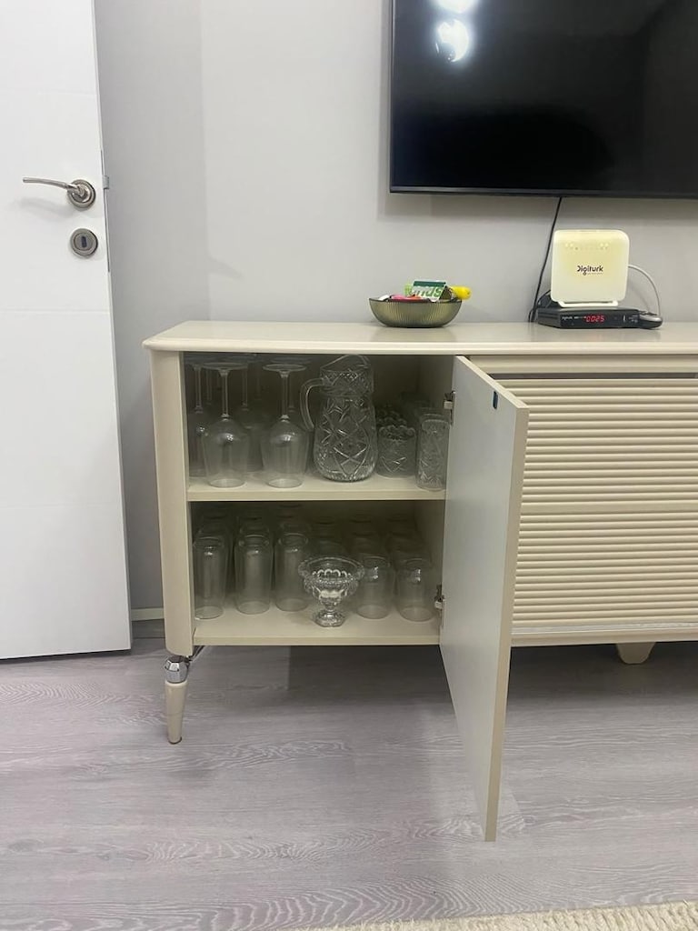 TV KONSOLU - 2