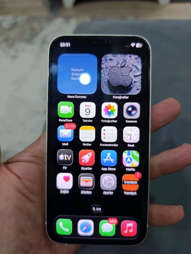 iPhone 12 - 3