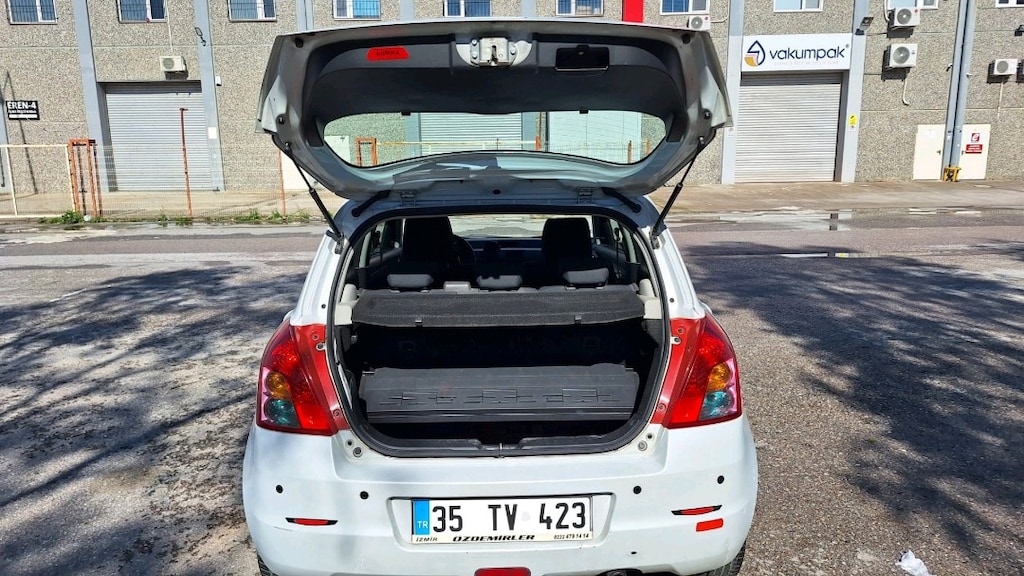 Suzuki Swift 1.3 ddis - 17
