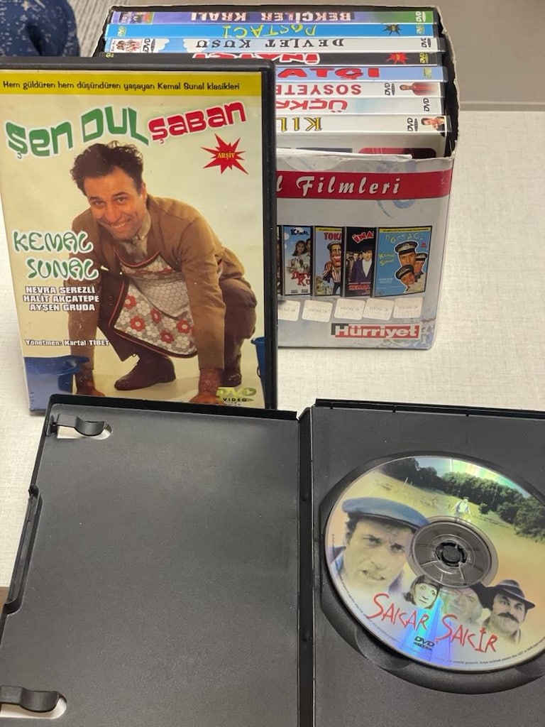 Nostaljik Kemal Sunal Filmleri DVD Koleksiyon Seti (Özel Kutulu - 10 F - 3