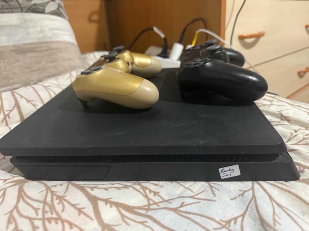Ps 4 500 GB Slim Kasa - 3