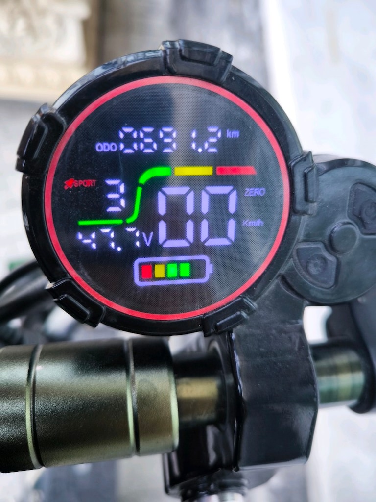 ONVO OV-013 X PLUS 2024 model 700 km - 3