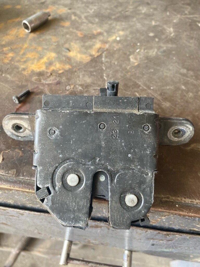 Fiat lancıa bağaj kilidi - 2