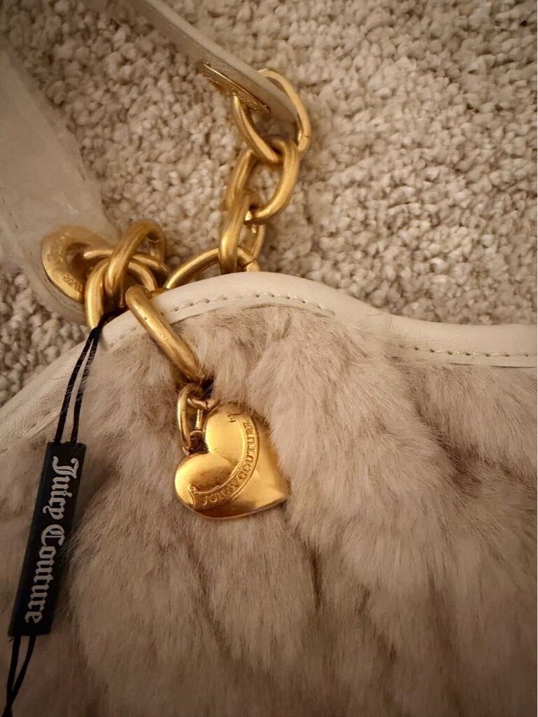 Juicy Couture peluş krem çanta - 7
