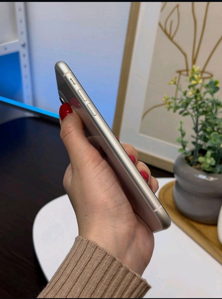 iPhone 11 128 GB Silver Türkiye Cihazi - 2
