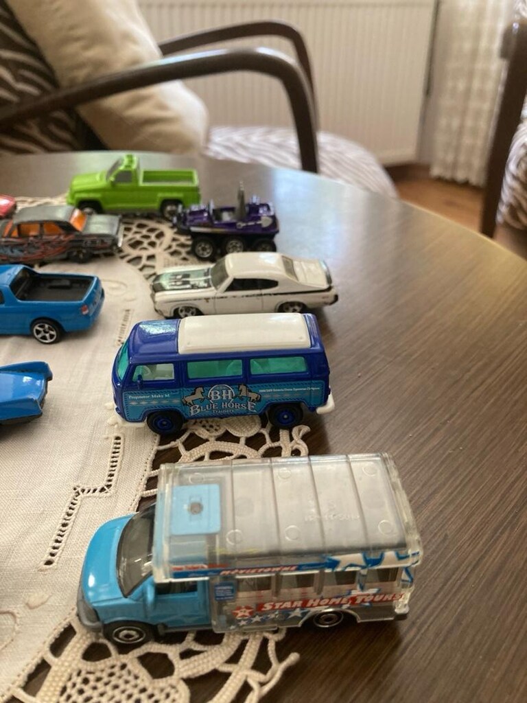 14 adet Matchbox metal model araba - 2