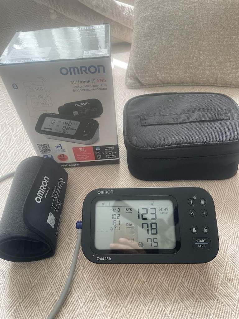 Omron M7 Intelli IT AFib Üst Koldan Ölçüm Yapan Dijital Tansiyon Aleti
