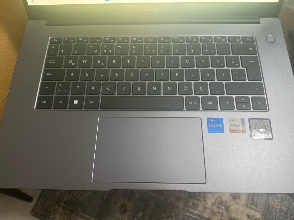 Huawei i5 11.Nesil 8/256 - 4