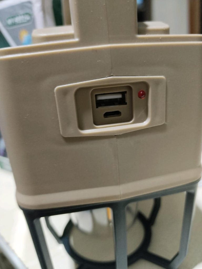 YENİ KUTUSUNDA 3 FONKSİYONU OLAN SARZLİ VE GÜNEŞ ENERJİLİ LED LAMBA - 3