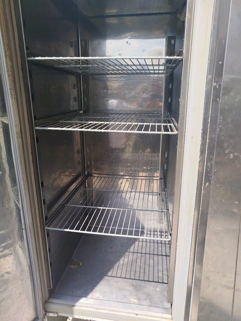 Endüstriyel iki kapılı soğutucu dik dolap - 4
