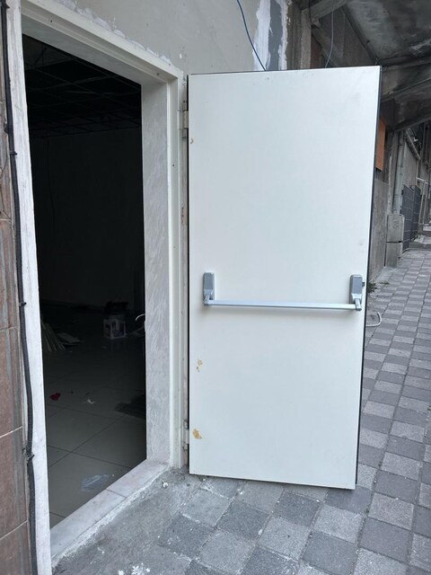yangın kapısı , yangın çıkış kapısı