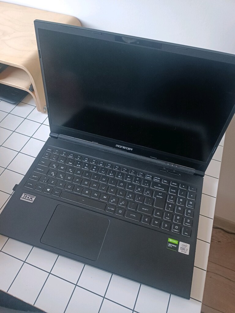 MONSTER ABRA A5 V14.6 15,6" - 3