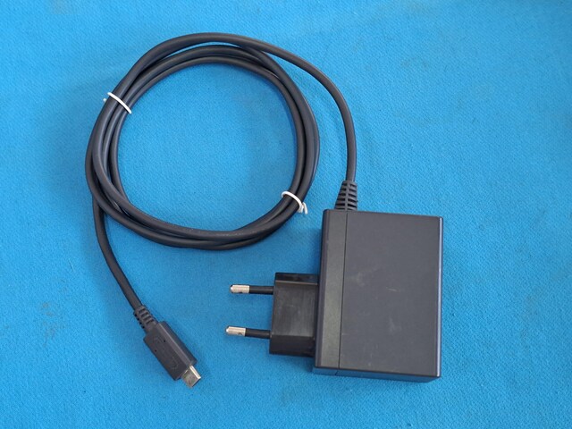 Nintendo Switch için Orjinal Power Şarj Aleti HAC-002