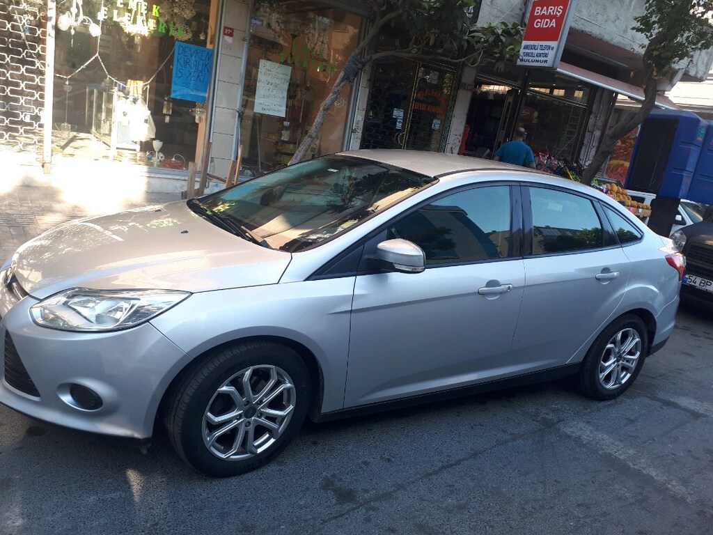 FORD FOCUS 2012 TREND - 4