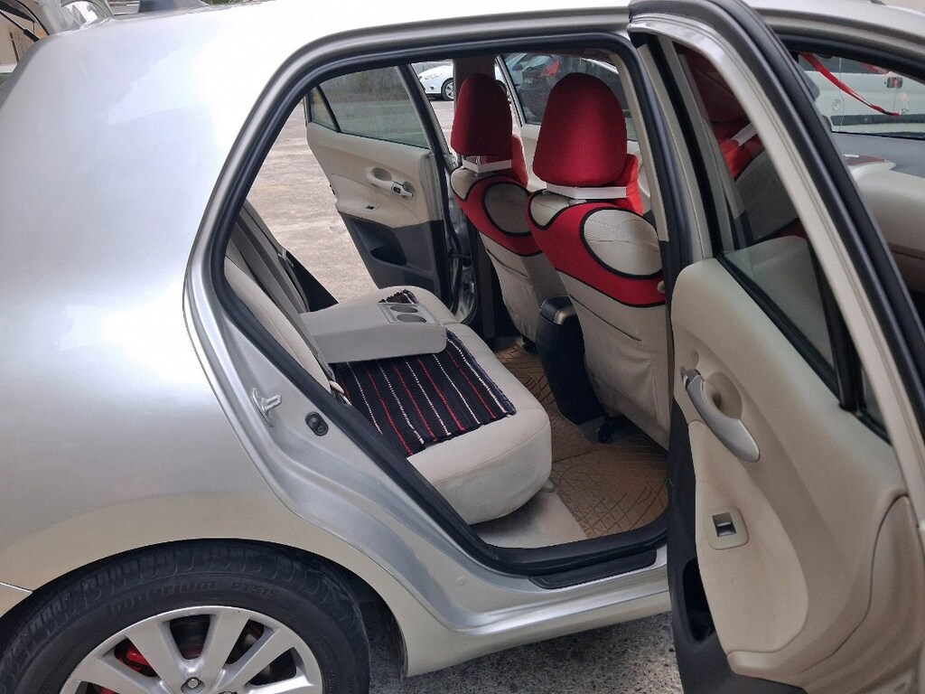 toyota auris elegant - 14