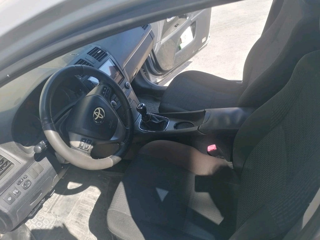 2009 Model Toyota Avensis - 10