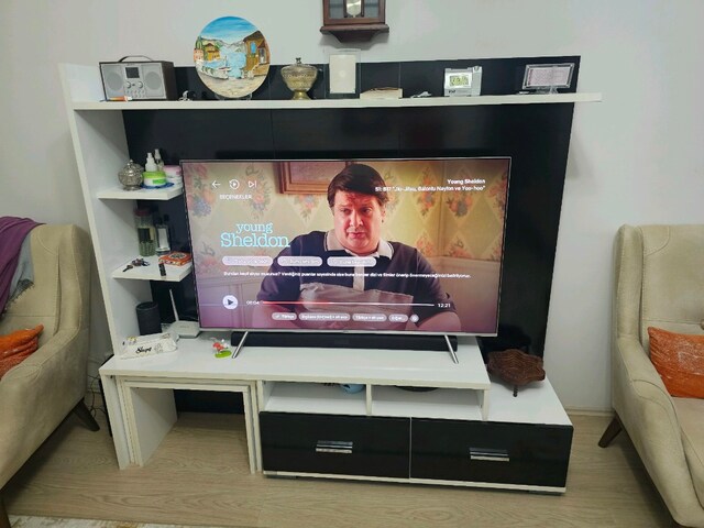 tv ünitesi (3 adet sehpalı)