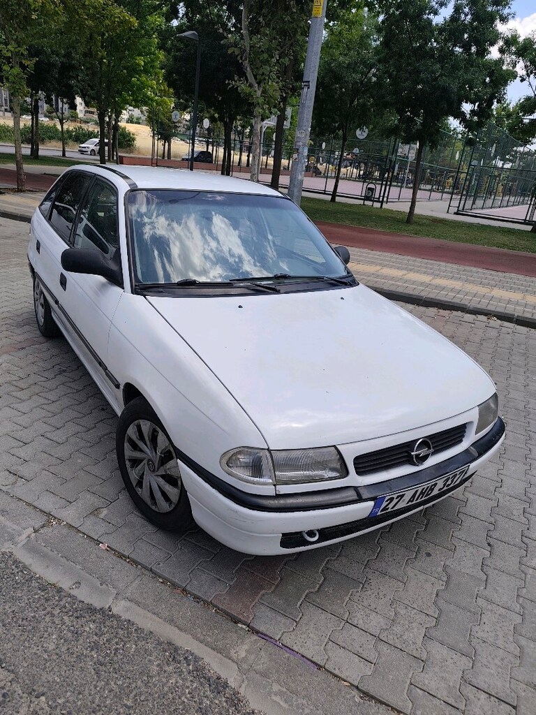 opel astra 1.6 - 2