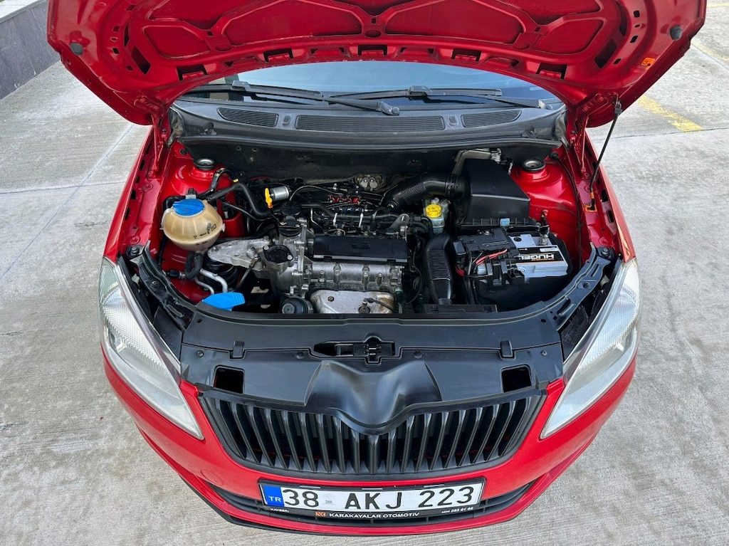 2010 Model Kırmızı Skoda Roomster Tüplü Aile Arabası - 6