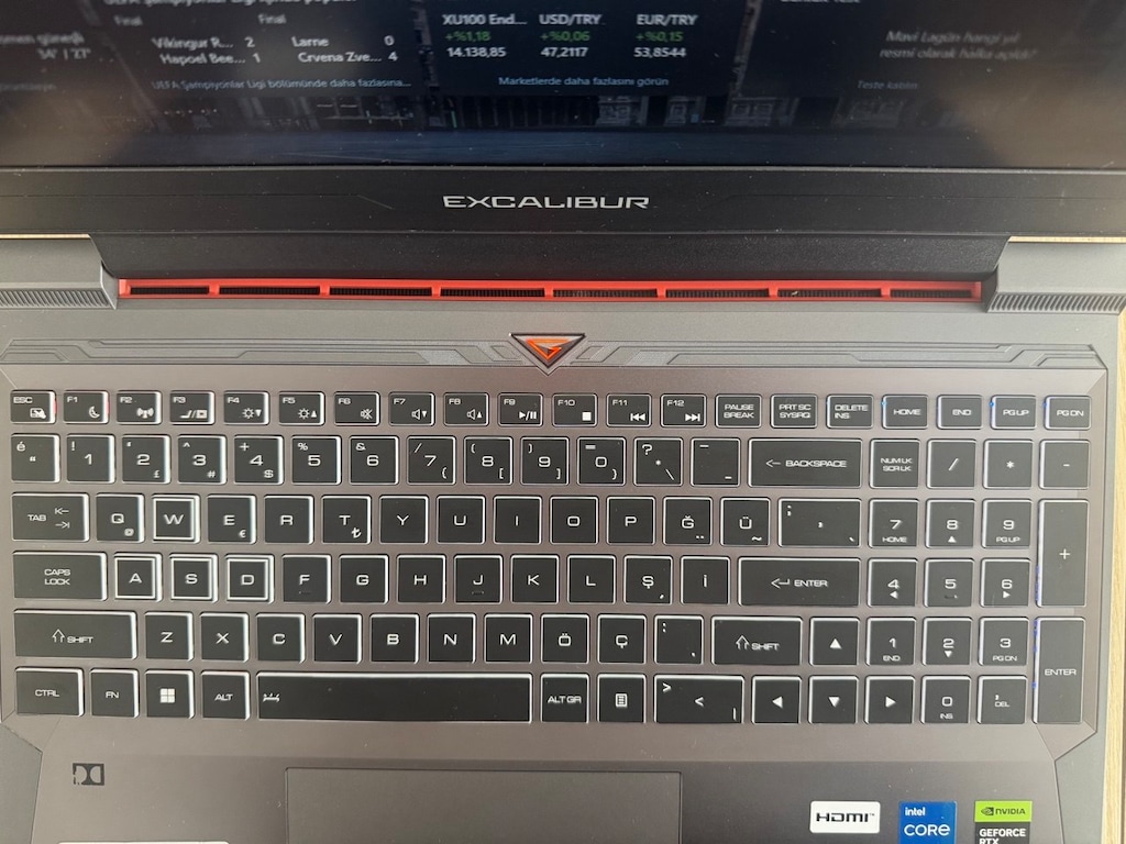 EXCALİBUR *İ5 12450H İŞLEMCİ *16 GB RAM *500 GB SSD *RTX 4050 6 GB E.K - 5