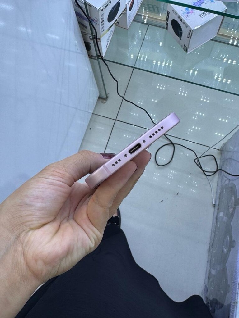Iphone 15 - 3