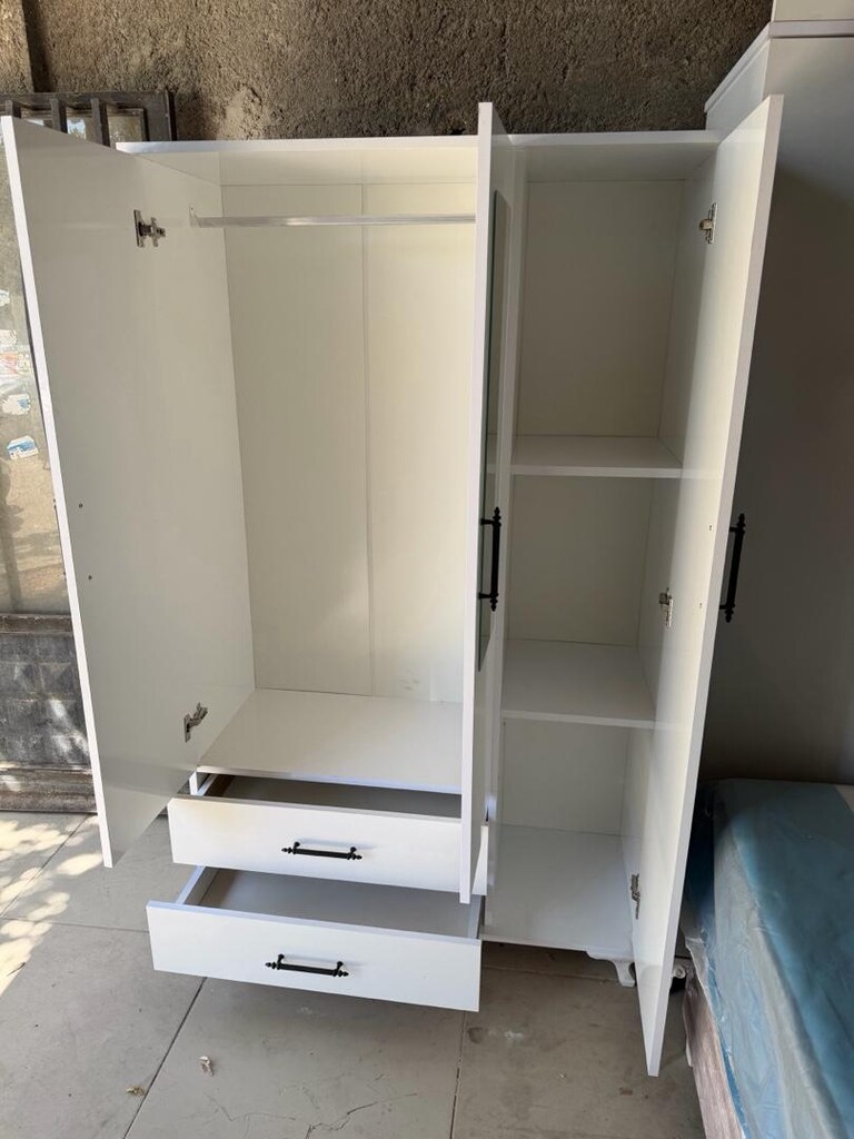 3 kapaklı elbise dolabı sıfır - 2