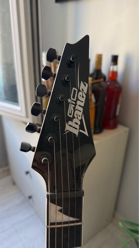 İbanez Elektro Gitar (Standı ve Kılıfı ile Birlikte) - 3