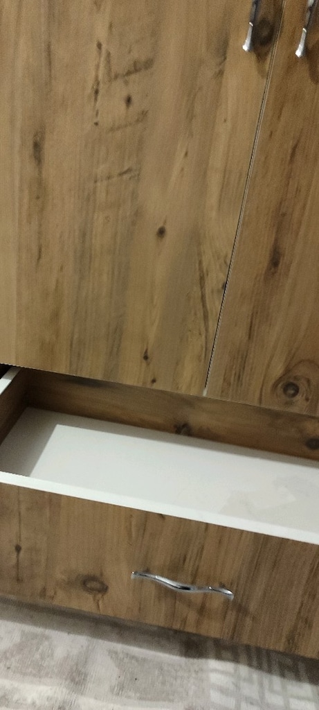 uyguna acil satılık kapaklı dolap - 2