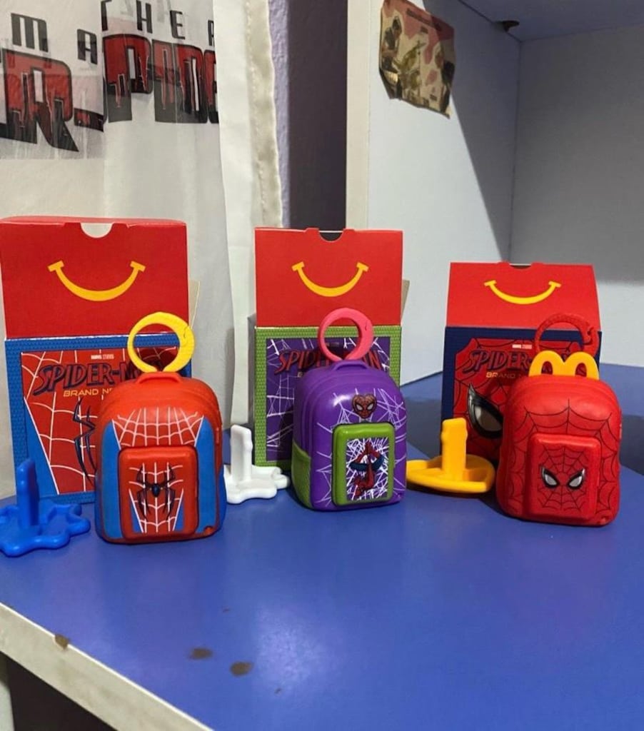 Spider-Man Figürlü Sırt Çantası Seti 7 Adet - 2
