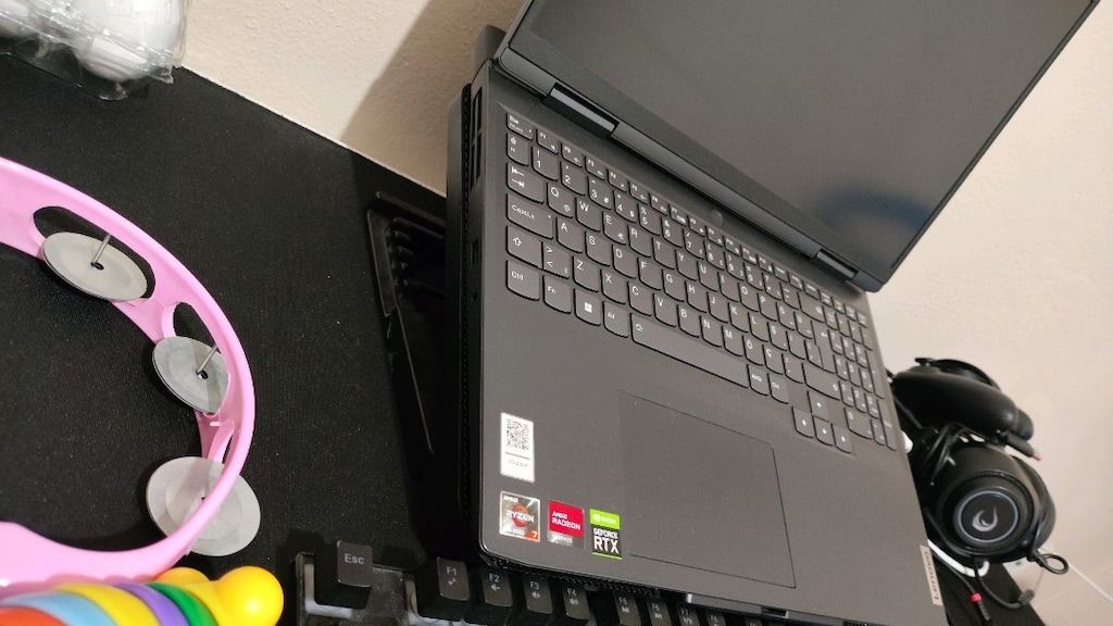 Temiz Lenovo IdeaPad gaming 3 - R7 6800h / RTX 3050 Tİ / 165 HZ 16 İNÇ - 2