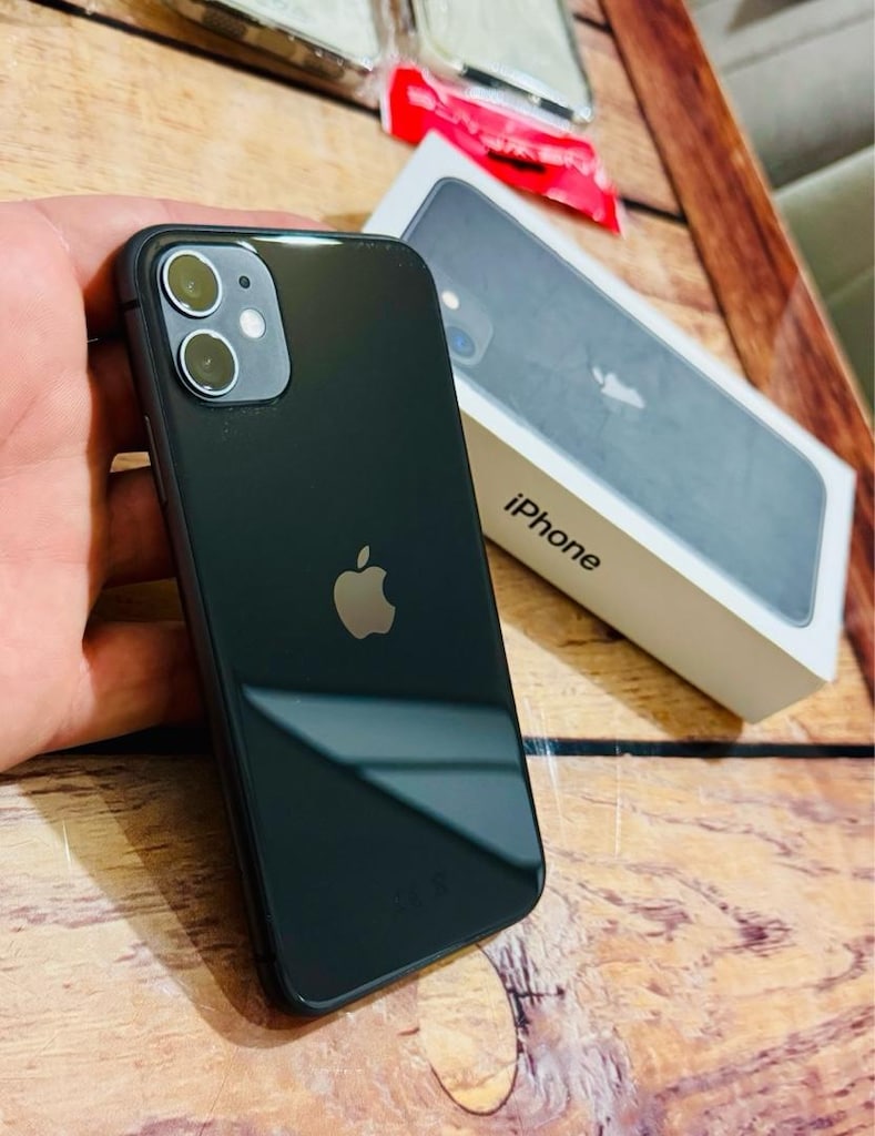 YURTİÇİ NOKTA HATASIZ 128gb IPHONE 11 - 6