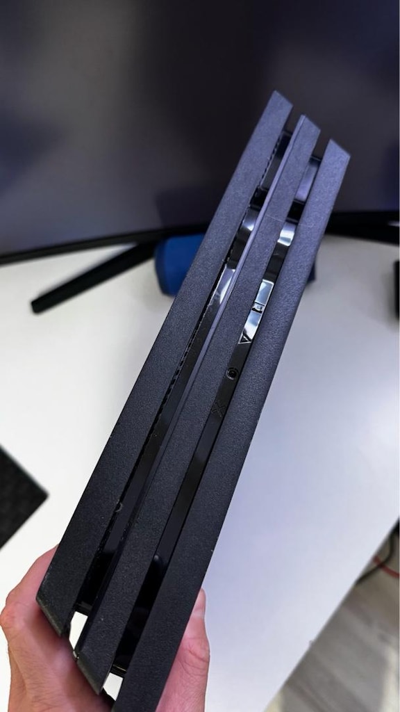 Oyun Dolu 25 Oyun PS4 Pro ( Kırık Yazılım) !! - 2