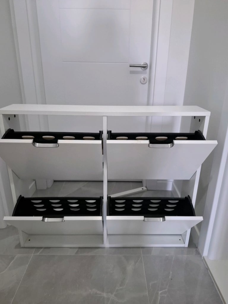 Ayakkabılık - 2