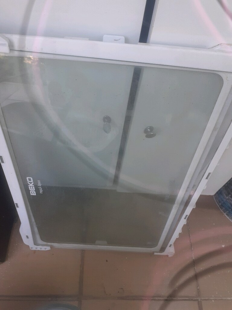 Beko Buzdolabi içi rafi - 2