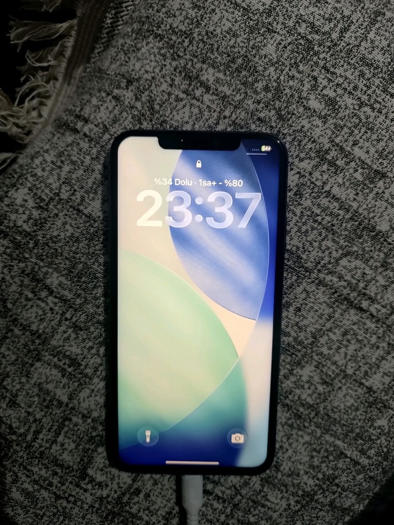 iPhone 11 pro max tr cihazi pazarlık payı vardır - 4