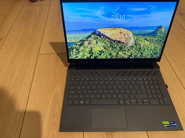 Dell G15 5530 İ9 RTX4060 64GB 2tb SSD Garantisi devam ediyor