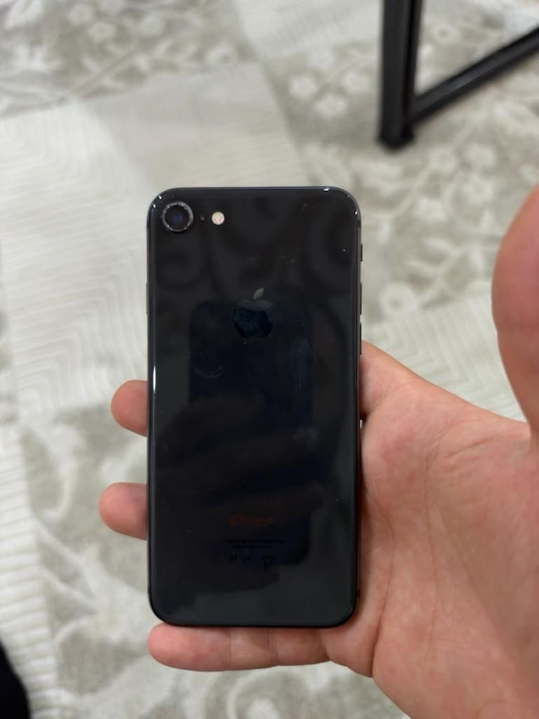TERTEMİZ İPHONE 8 64 GB - 6