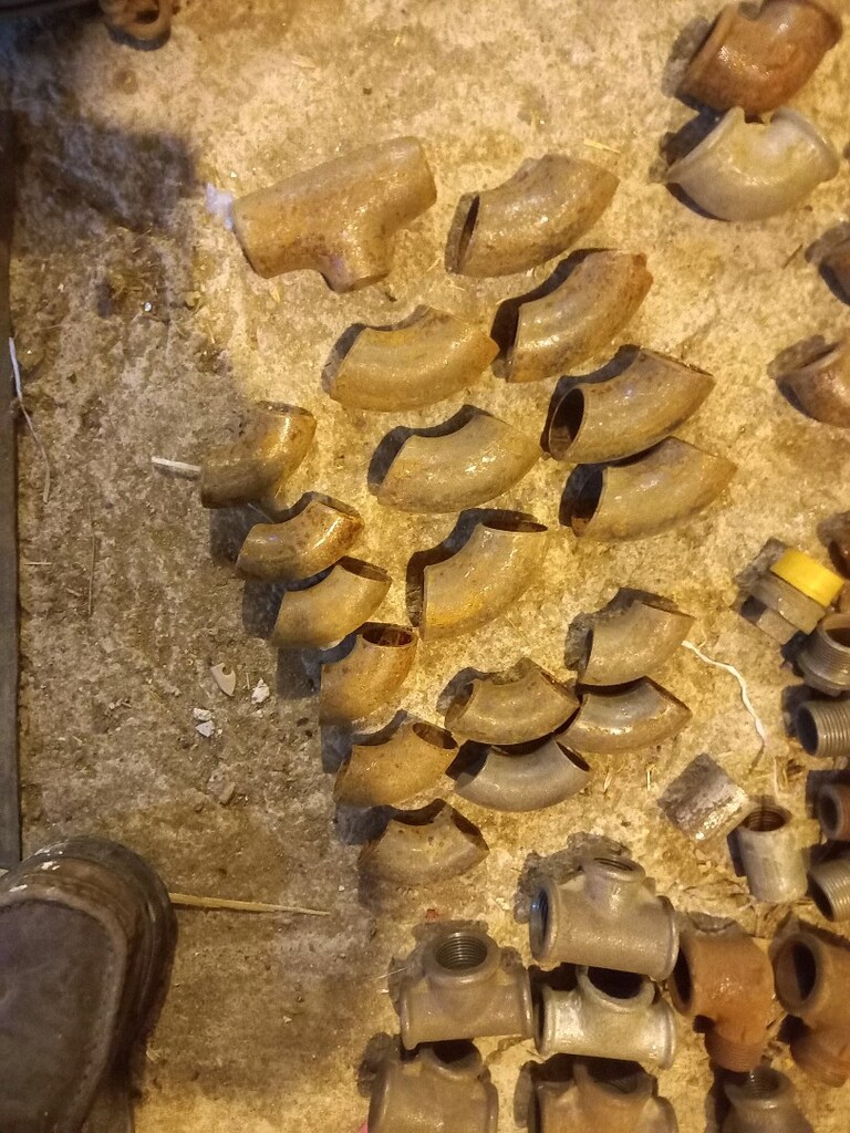 çeşitli demir su malzemeleri,tane 25 TL, toplu ikram olur. - 2