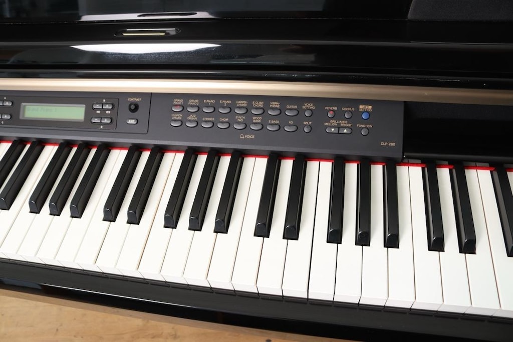 YAMAHA CLP 280 parlak lake sifir ayarinda agac tuslu dijital piyano - 18